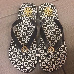 Brand new Tory Burch flip flops 8